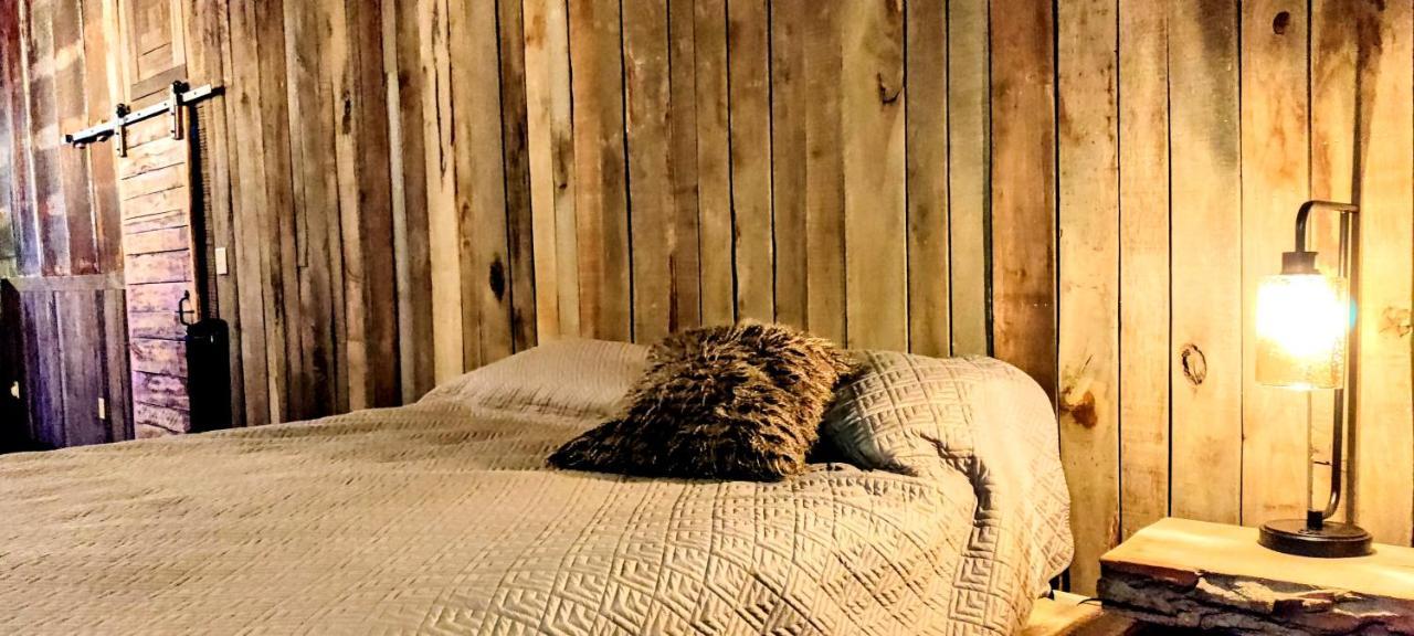 Апартаменты Hocking Hills Rusty Lofts Логан Экстерьер фото